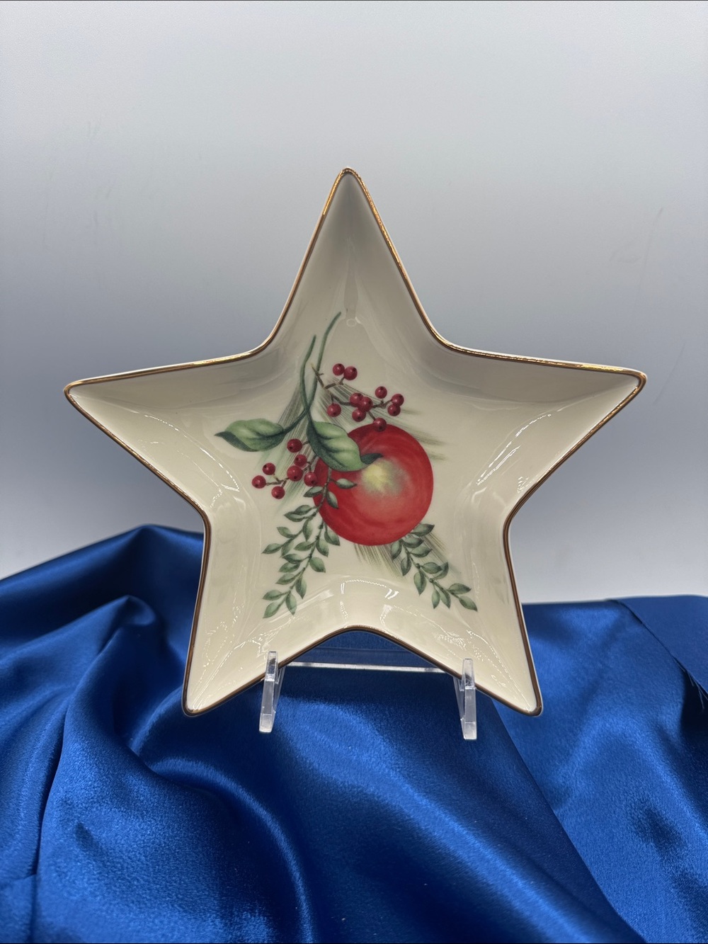 Lenox fine china star-shaped candy dish- Williamsburg Boxwood & Pine collection.
